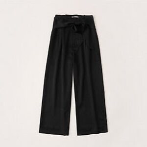 Abercrombie & Fitch black silky slacks with tie XS short NWT